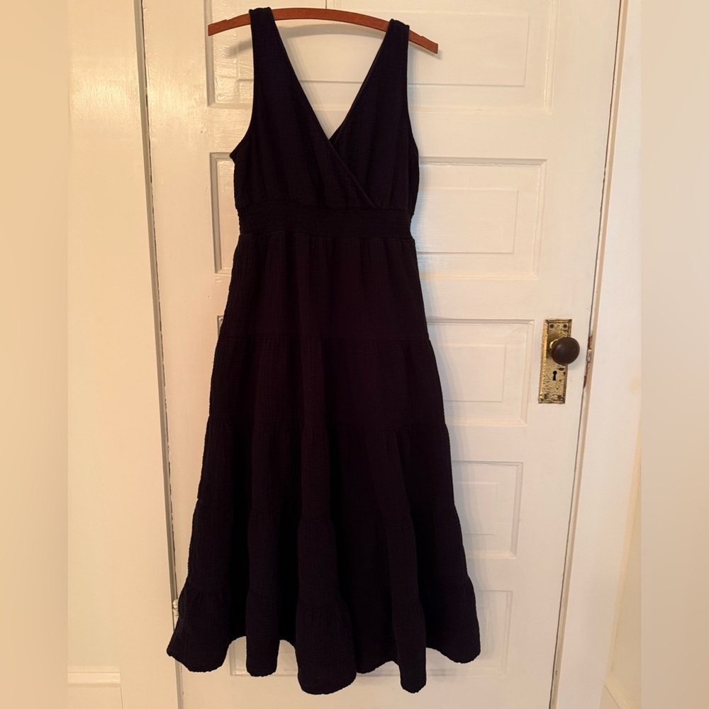 Universal Thread Black Sleeveless V-Neck Dress